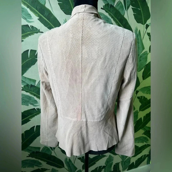 Cigno Nero Women’s Nude tan dye cut leather Blazer Jacket Size 38 fits Small - Picture 6 of 8